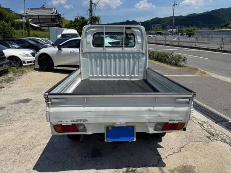 CLIPPER TRUCK