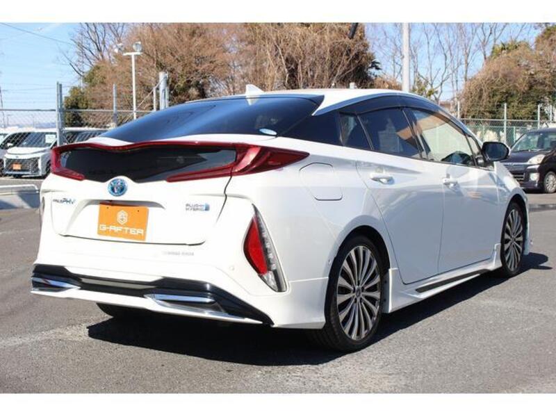 PRIUS PHV