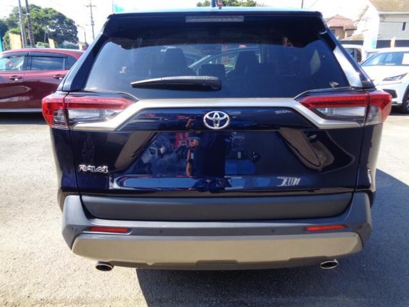 RAV4