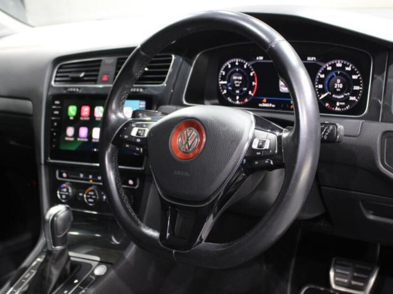 GOLF VARIANT