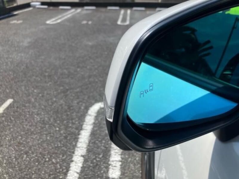 COROLLA CROSS