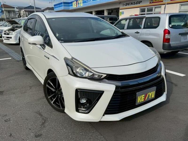 PRIUS ALPHA
