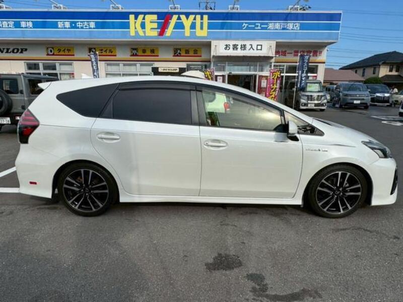 PRIUS ALPHA