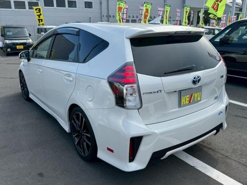 PRIUS ALPHA