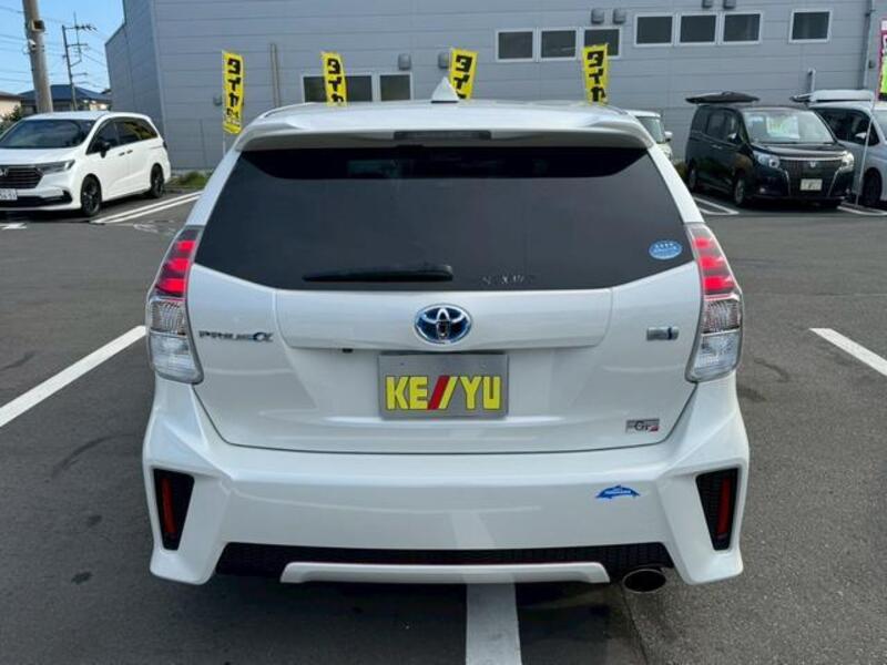 PRIUS ALPHA