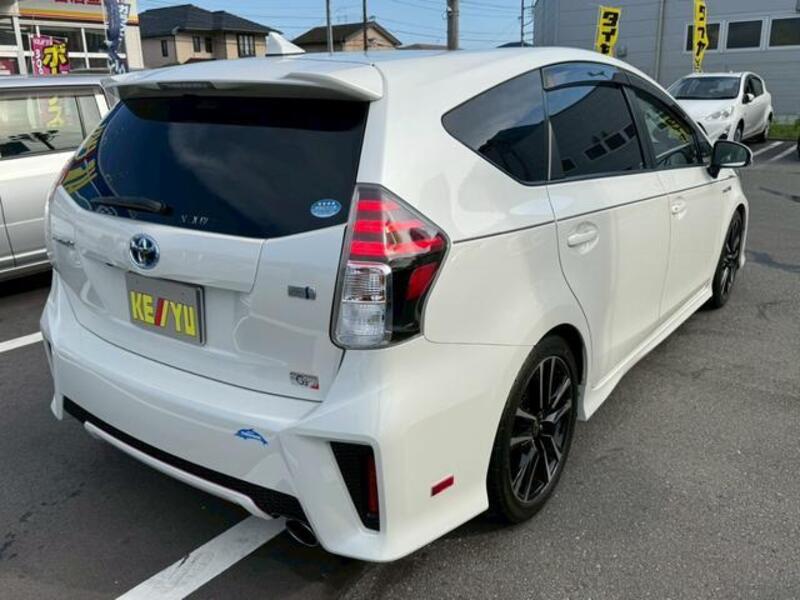PRIUS ALPHA