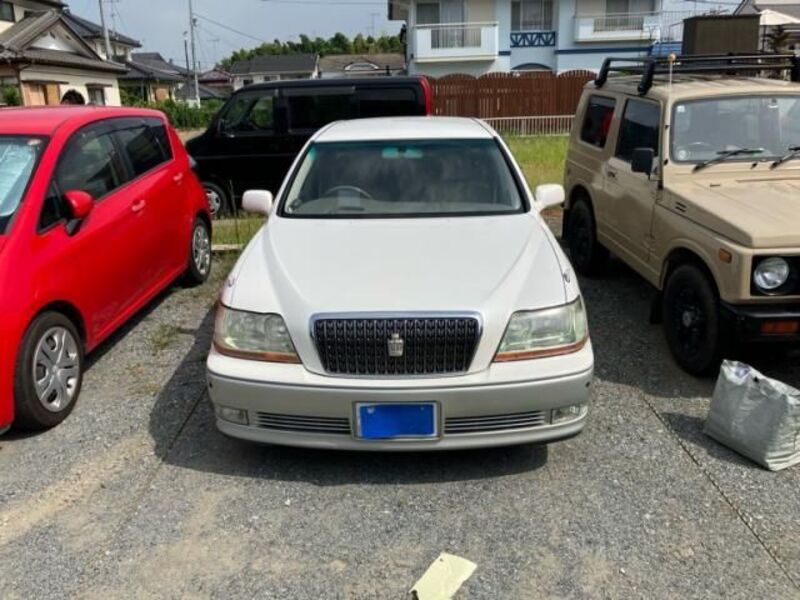 TOYOTA CROWN MAJESTA