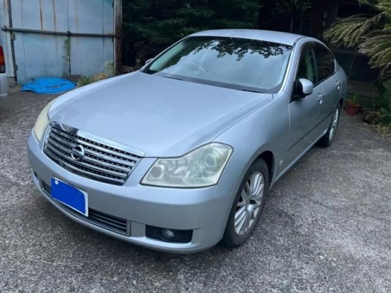 NISSAN FUGA