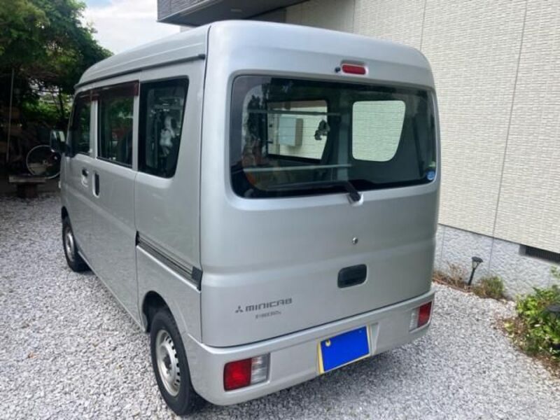 MINICAB VAN