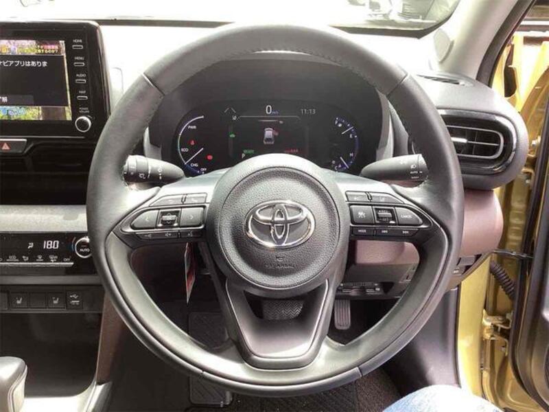 YARIS CROSS