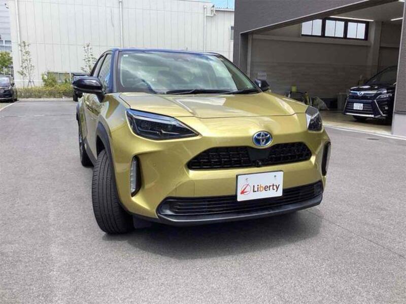 YARIS CROSS