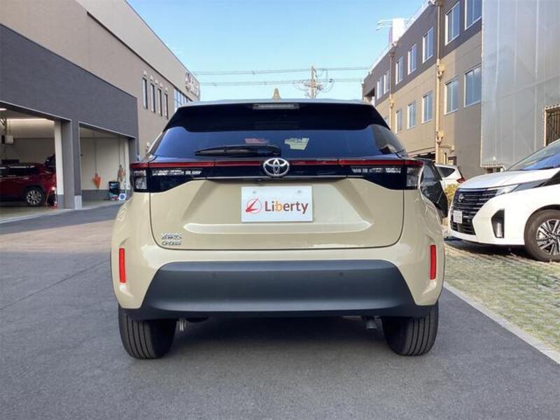 YARIS CROSS