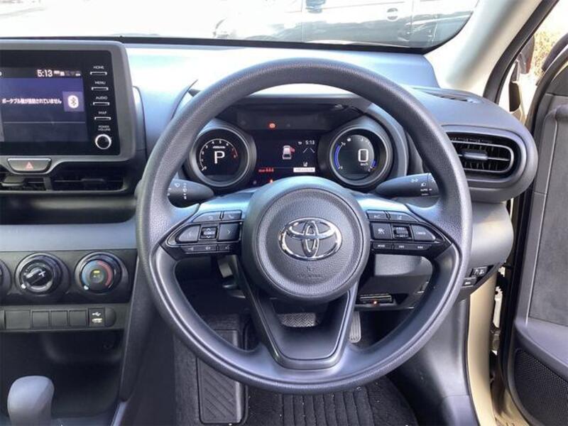YARIS CROSS