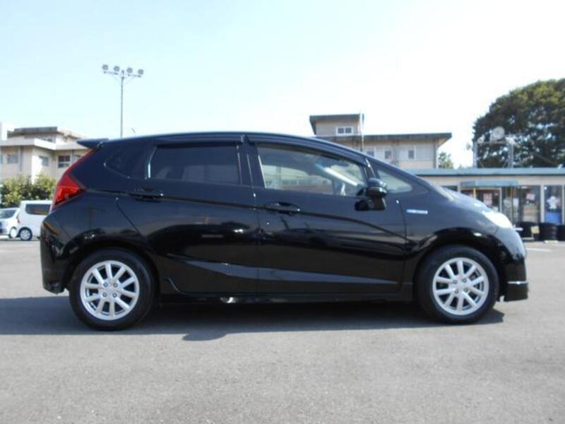 FIT HYBRID