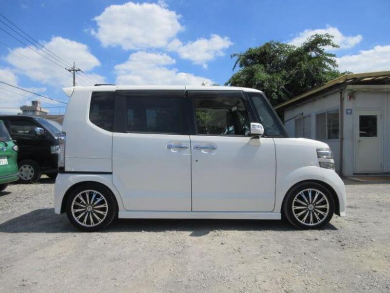 N BOX CUSTOM