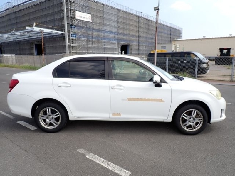 COROLLA AXIO