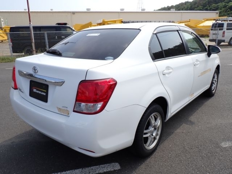 COROLLA AXIO