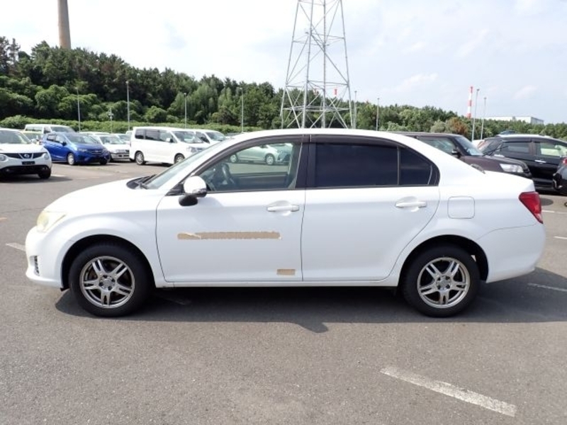 COROLLA AXIO