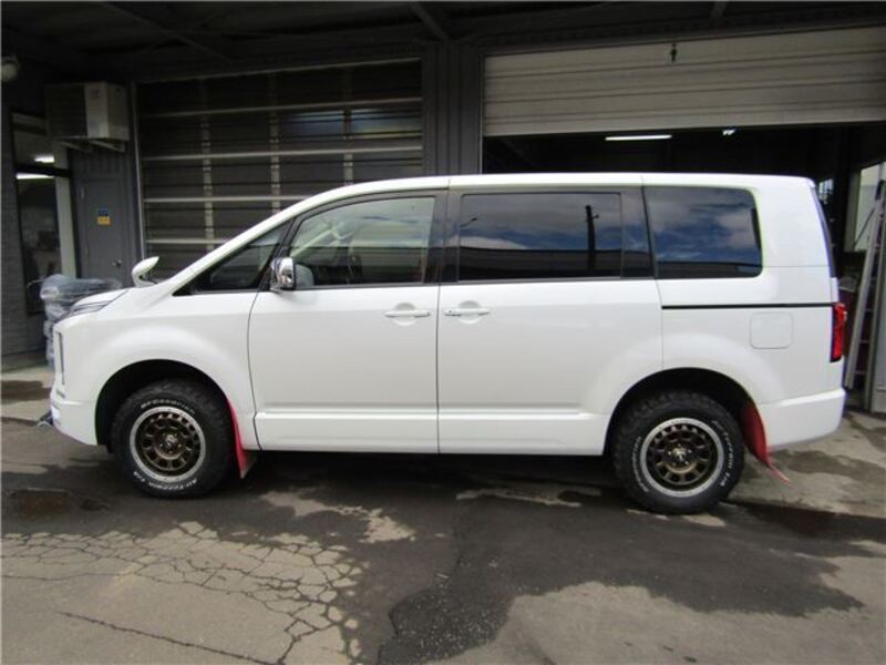 DELICA D5
