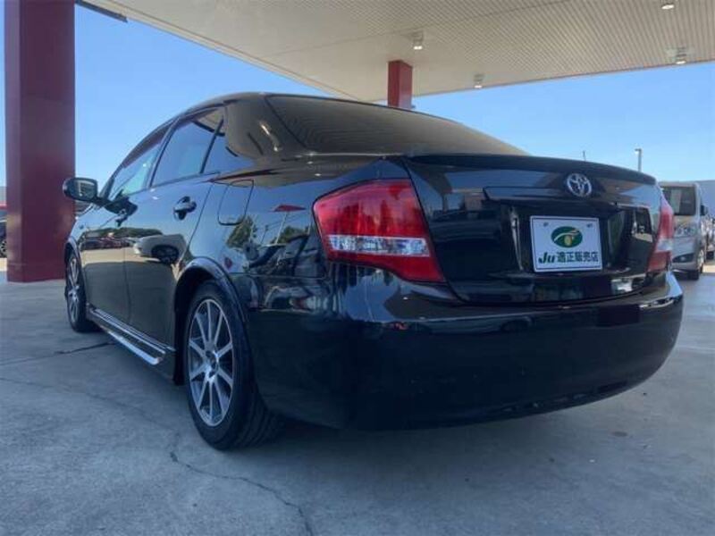 COROLLA AXIO