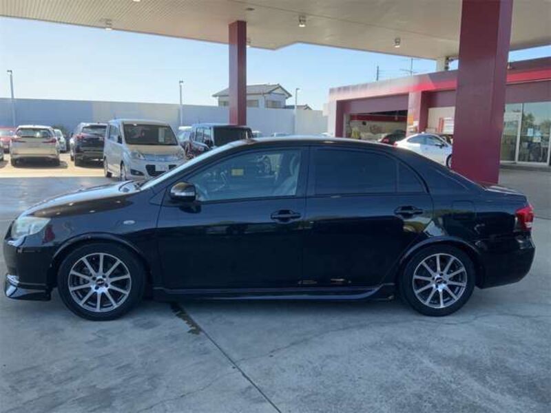 COROLLA AXIO