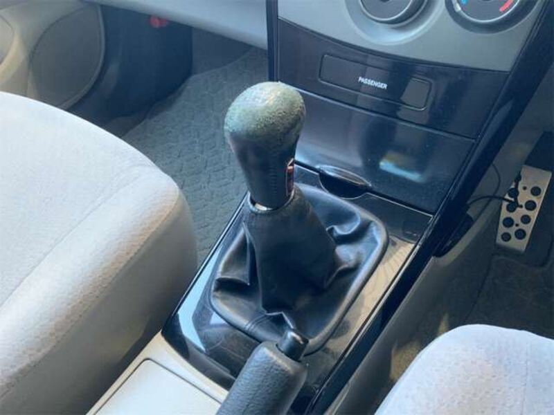 COROLLA AXIO