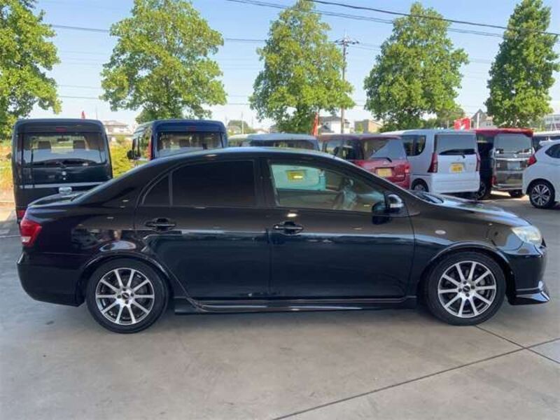 COROLLA AXIO
