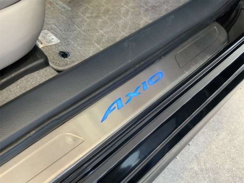 COROLLA AXIO