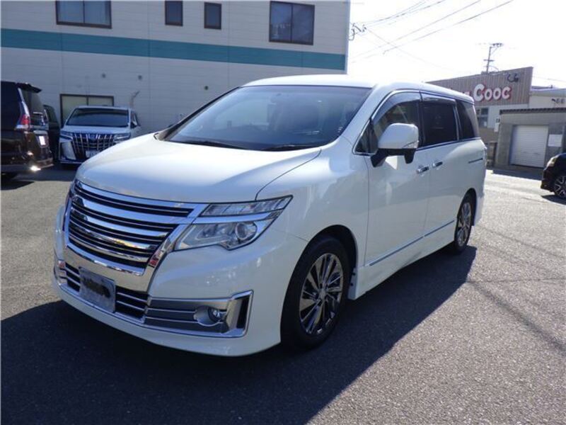 NISSAN ELGRAND