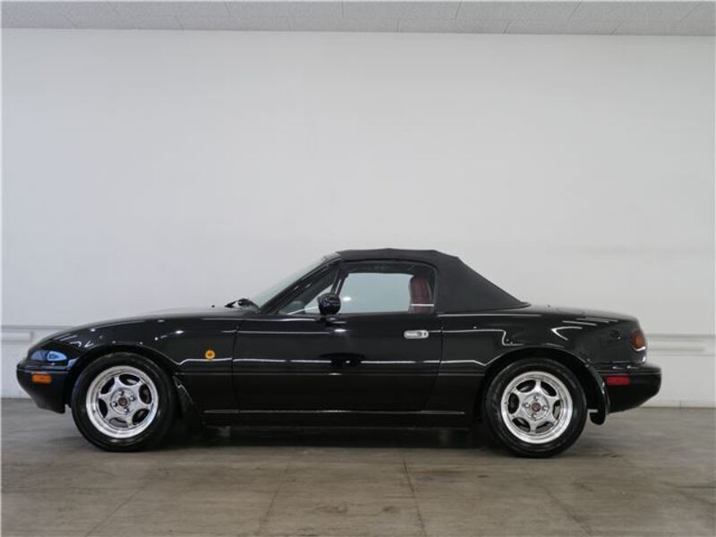 EUNOS ROADSTER