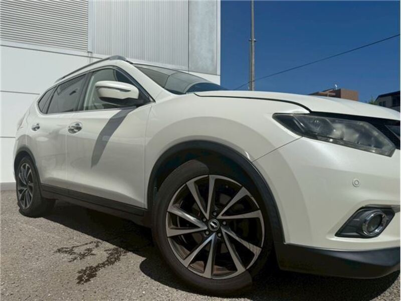 X-TRAIL