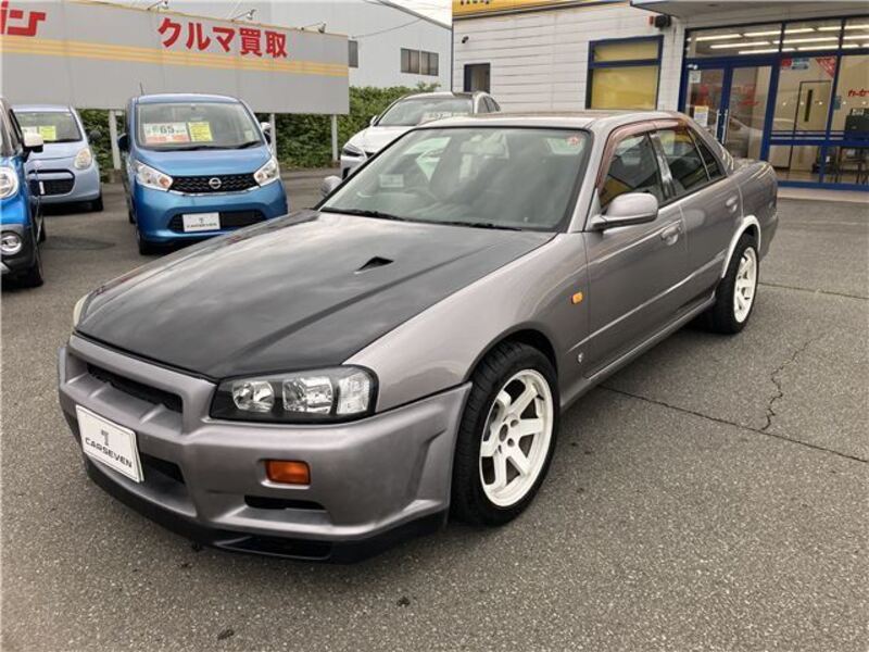 NISSAN SKYLINE