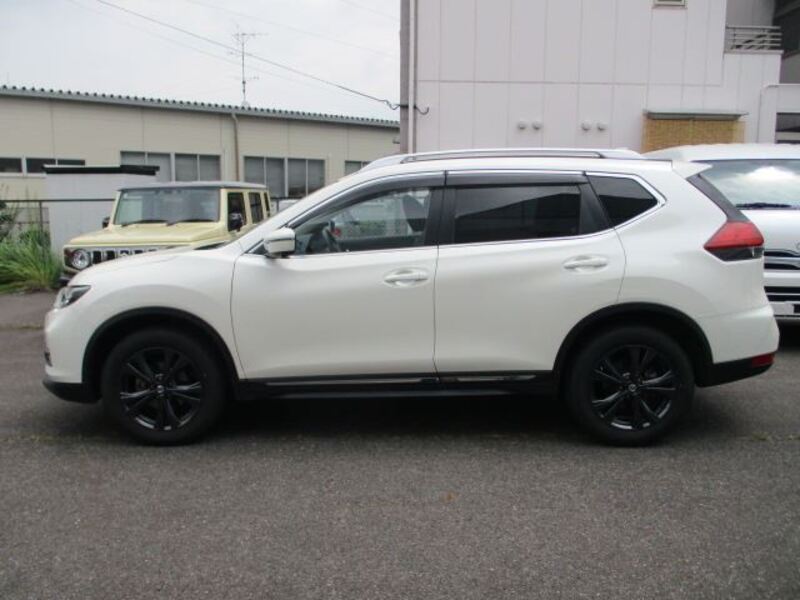 X-TRAIL