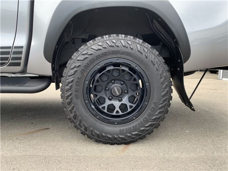 HILUX