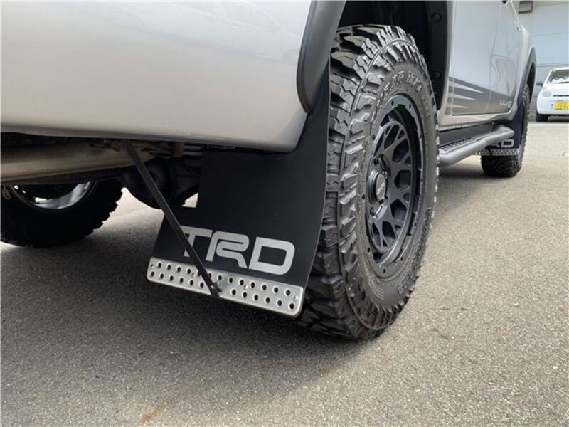 HILUX