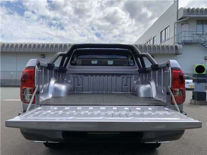HILUX