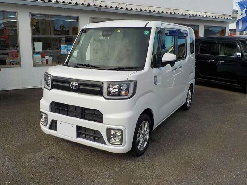 TOYOTA PIXIS MEGA