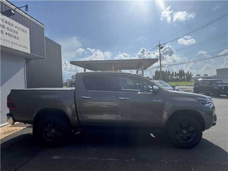 HILUX