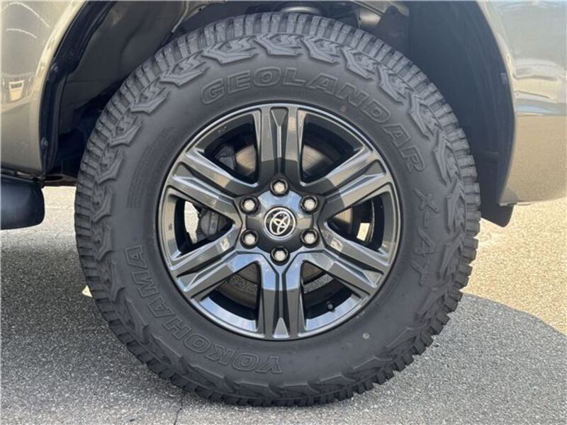 HILUX