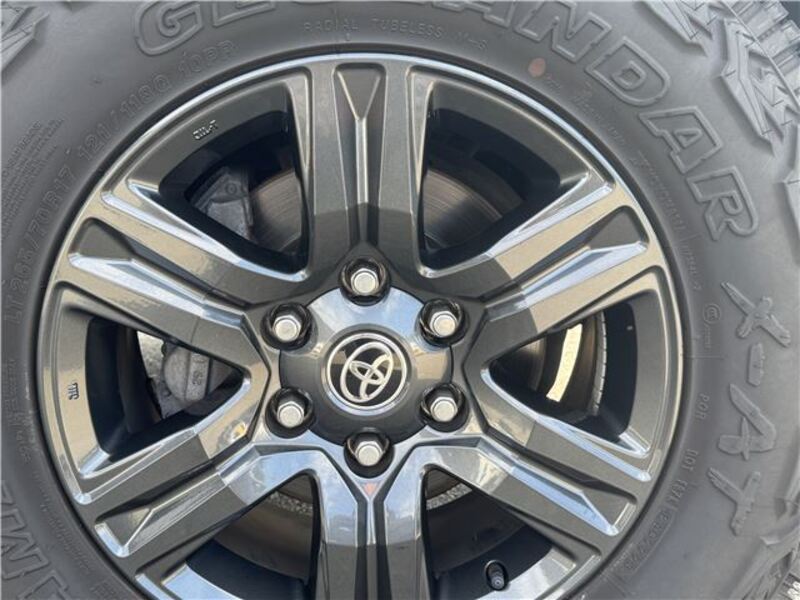 HILUX
