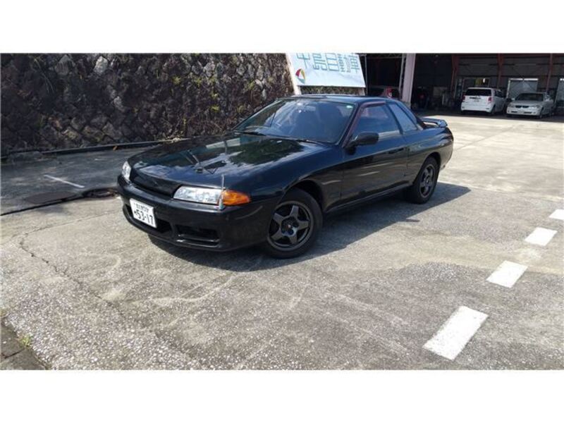 NISSAN SKYLINE