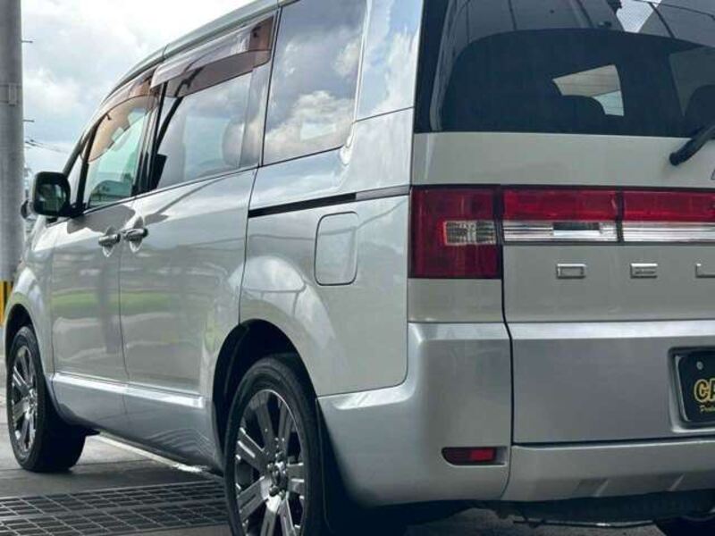 DELICA D5