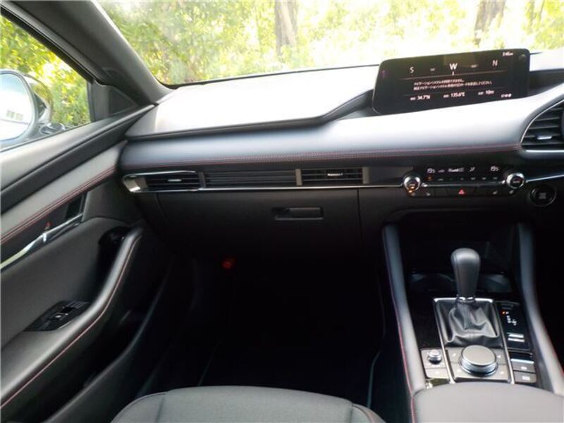 MAZDA3