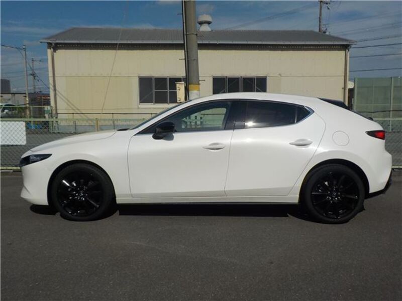 MAZDA3