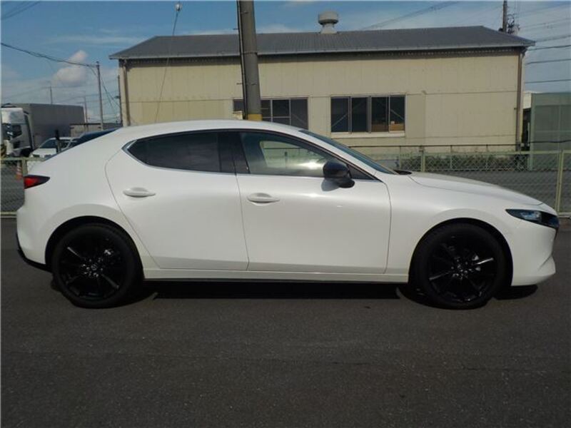 MAZDA3