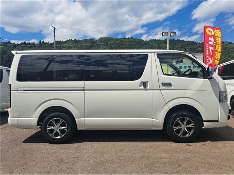 HIACE VAN