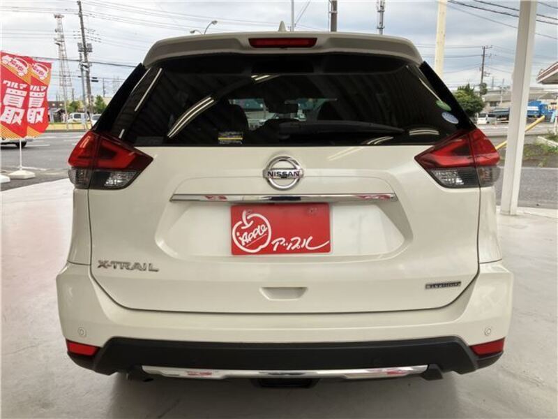X-TRAIL