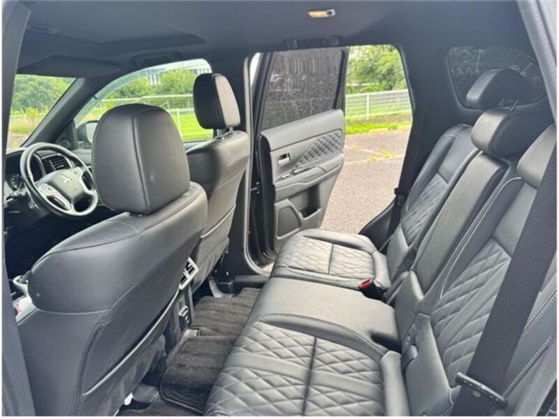 OUTLANDER PHEV