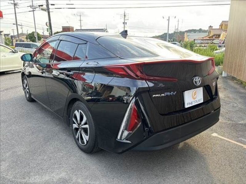 PRIUS PHV