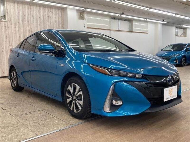 PRIUS PHV